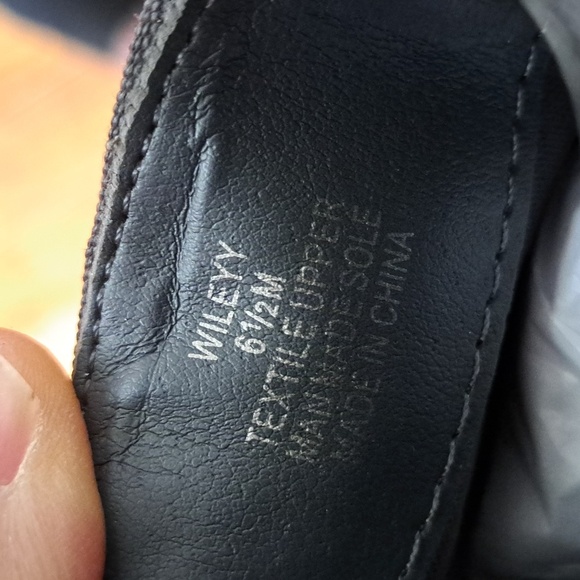 Style & Co. Wileyy Ankle Booties - Color: Dark Grey Suede- Size: 6.5M - Picture 9 of 9